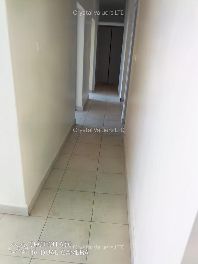 3 Bed Apartment with En Suite in Parklands - 4