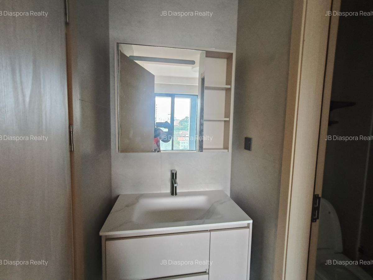 1 Bed Apartment with En Suite at Riverside Drive - 6
