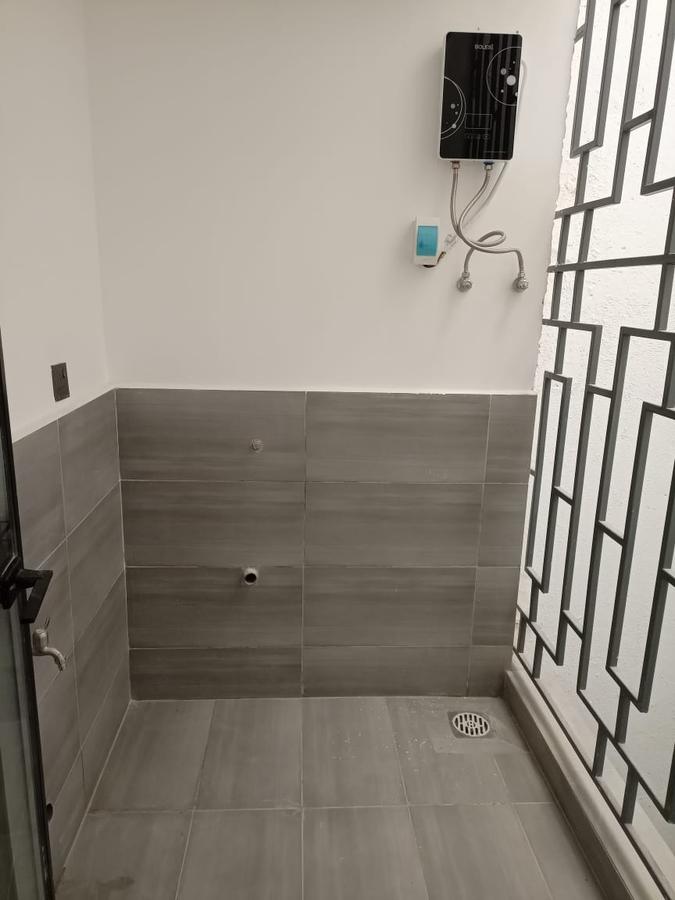 1 Bed Apartment with En Suite at Kingara Rd - 11
