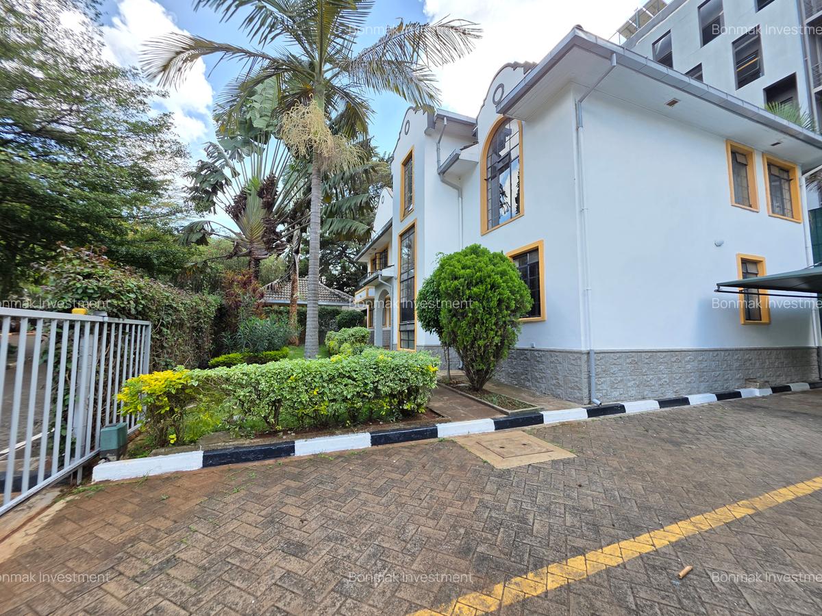 4 Bed Townhouse with En Suite at Lavington Green. - 5