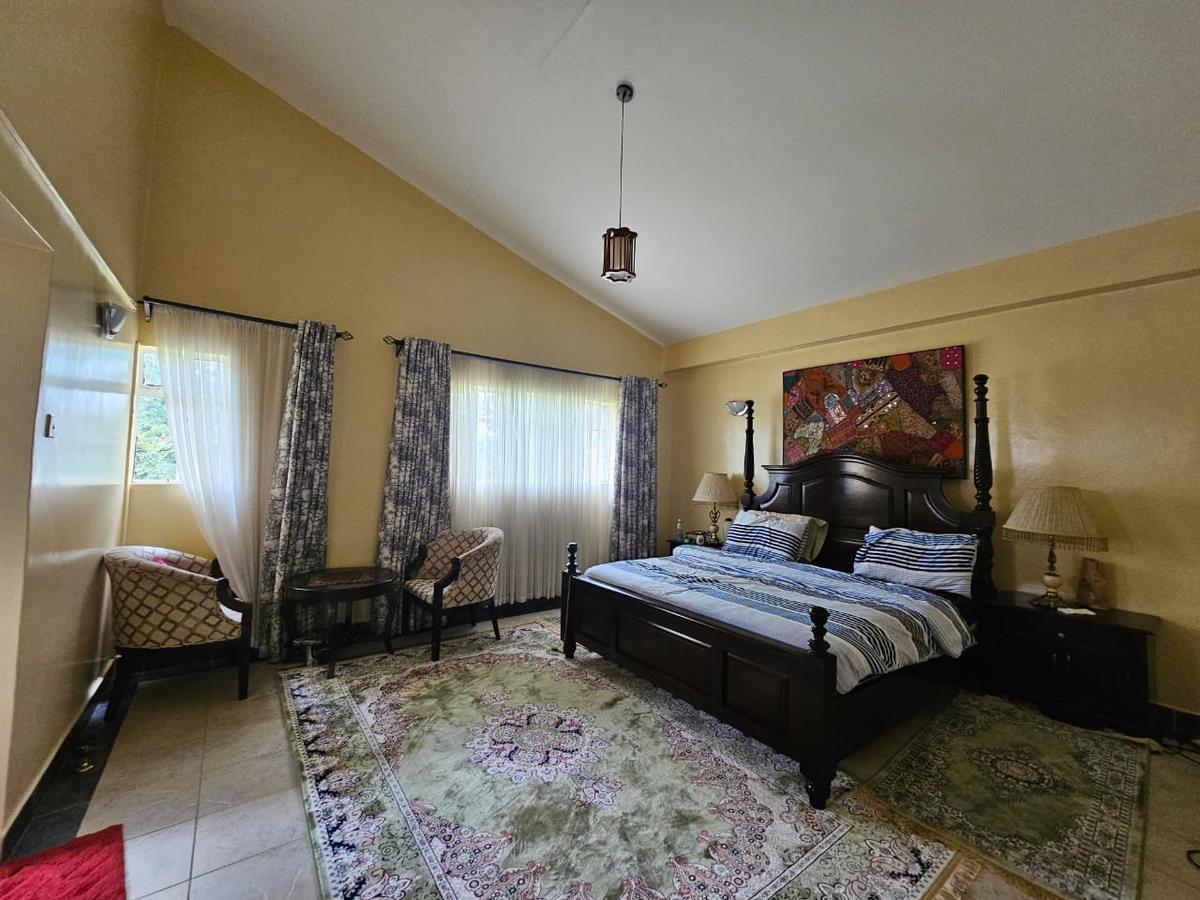 4 Bed Villa with En Suite at Lavington - 13