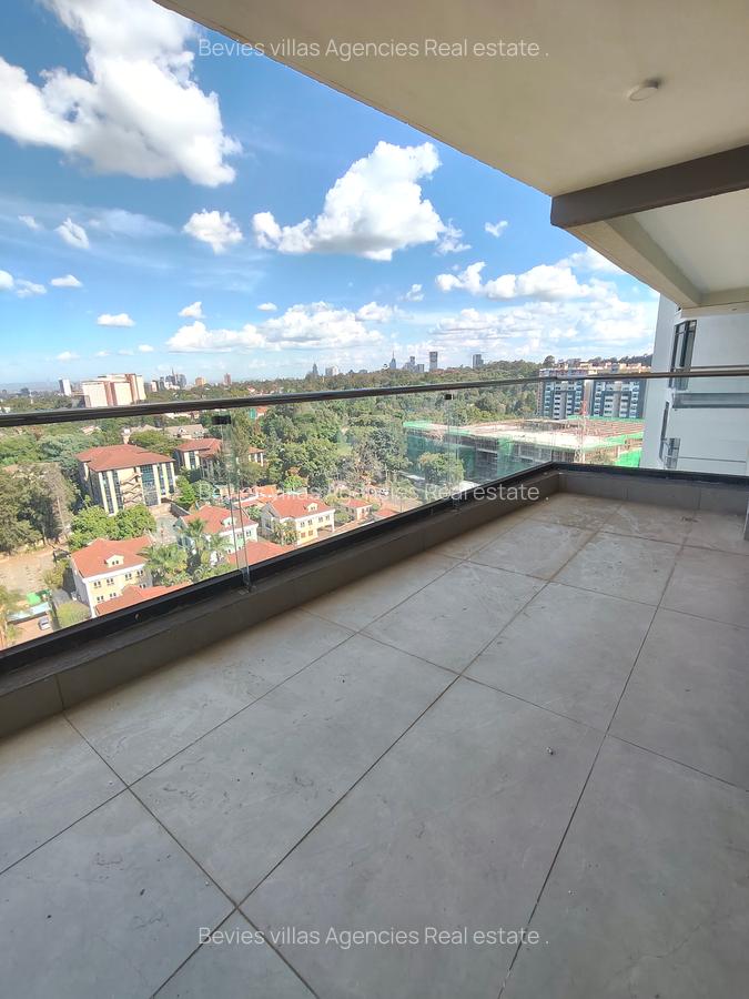 3 Bed Apartment with En Suite at Riverside - 1