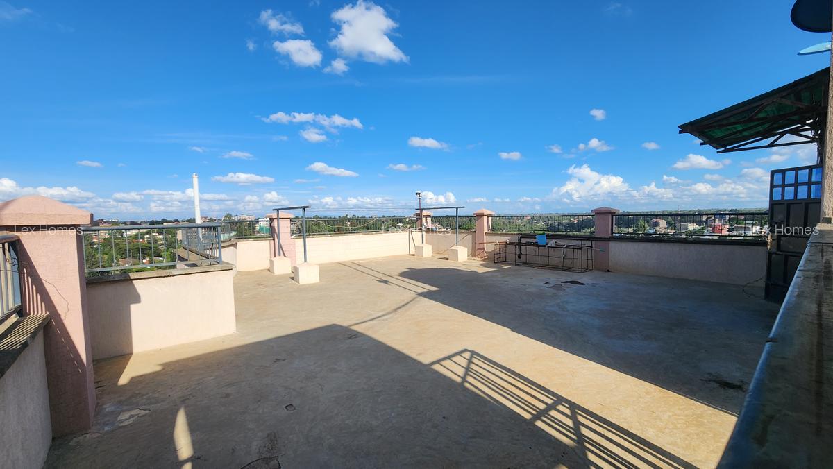 2 Bed Apartment with En Suite at - 9