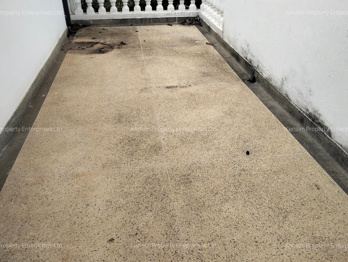 4 Bed Townhouse with En Suite in Lavington - 17