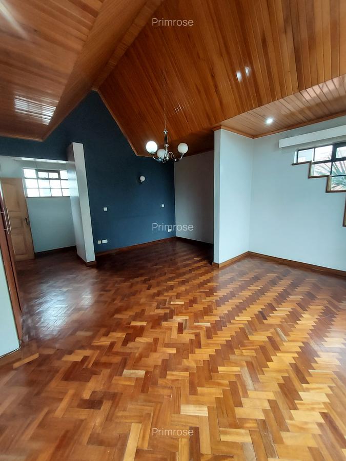 Studio Apartment with Swimming Pool in Kilimani - 5