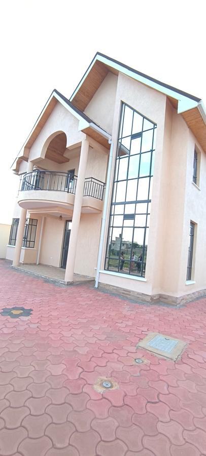 4 Bed House with En Suite at Eastern Bypass - 11