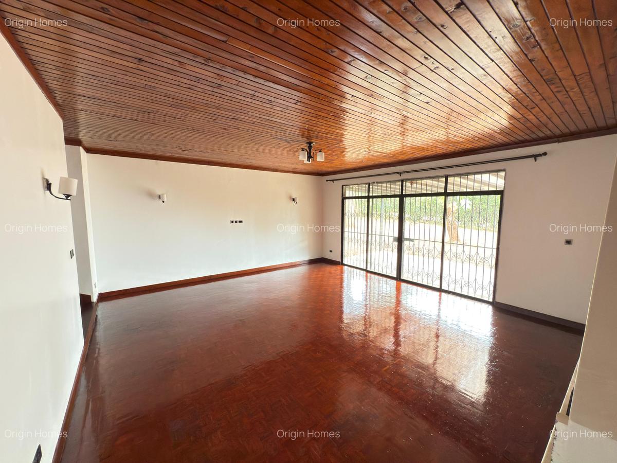 4 Bed House with En Suite at Loresho - 4