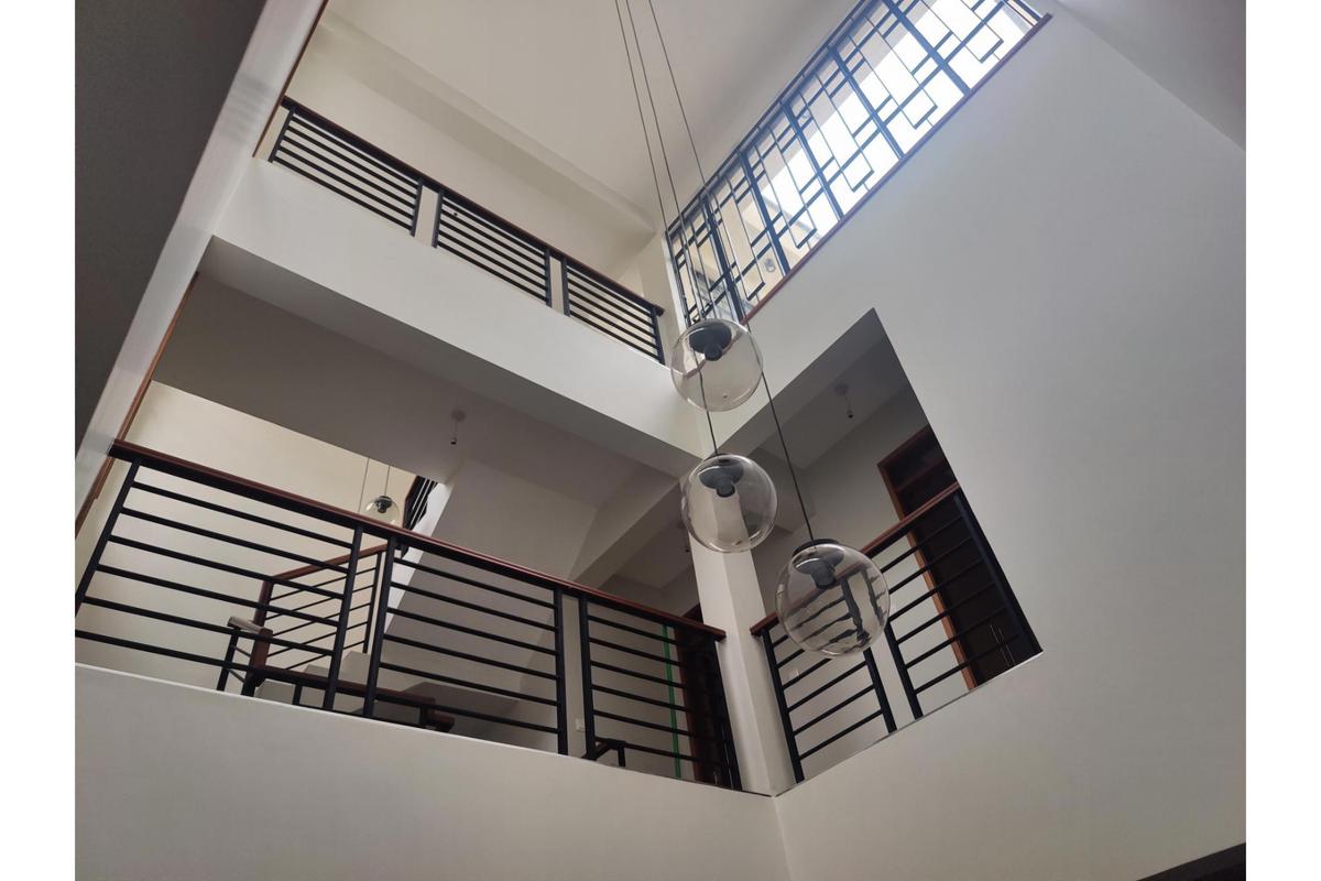 4 Bed Townhouse with En Suite in Parklands - 15