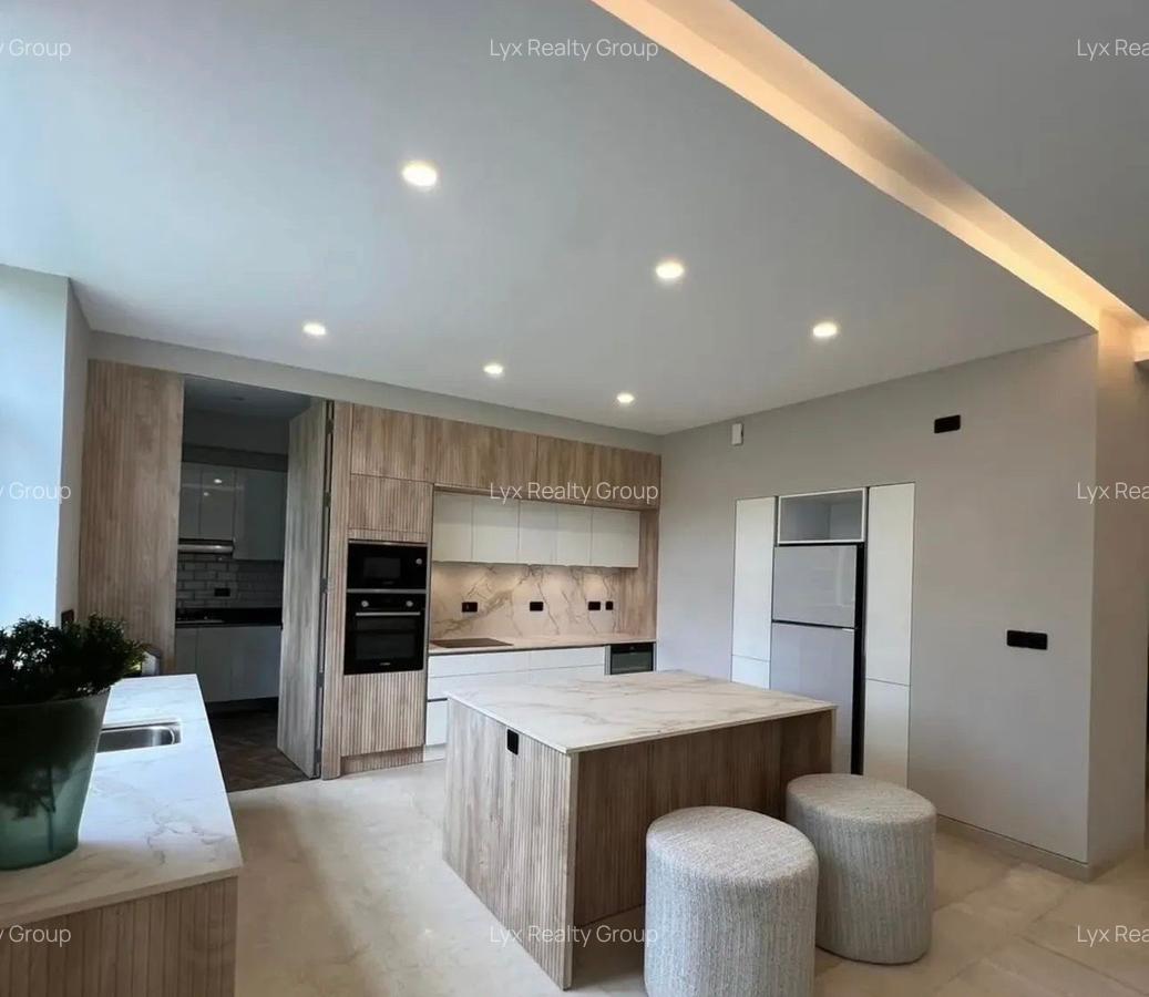 4 Bed Townhouse with En Suite in Westlands Area - 5