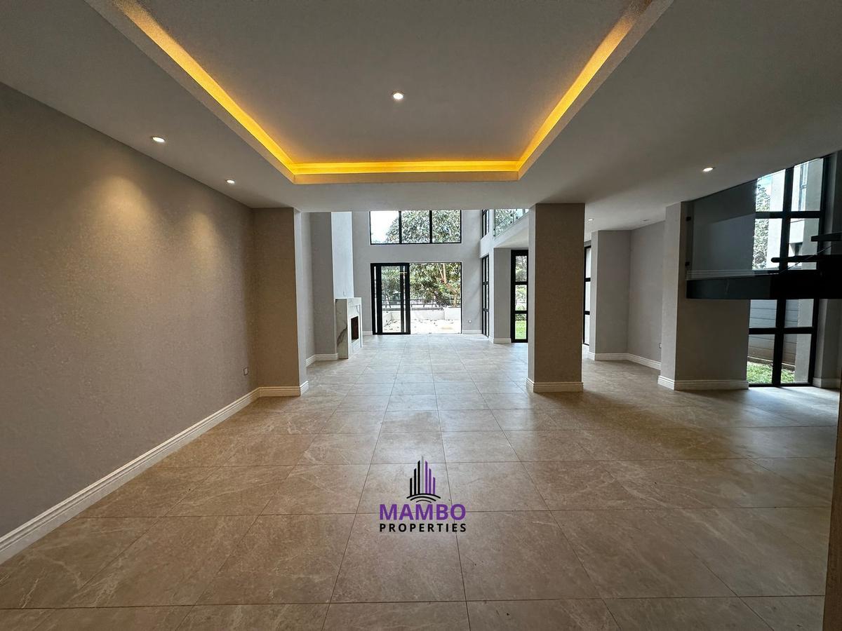 3 Bed Townhouse with En Suite at Runda - 14