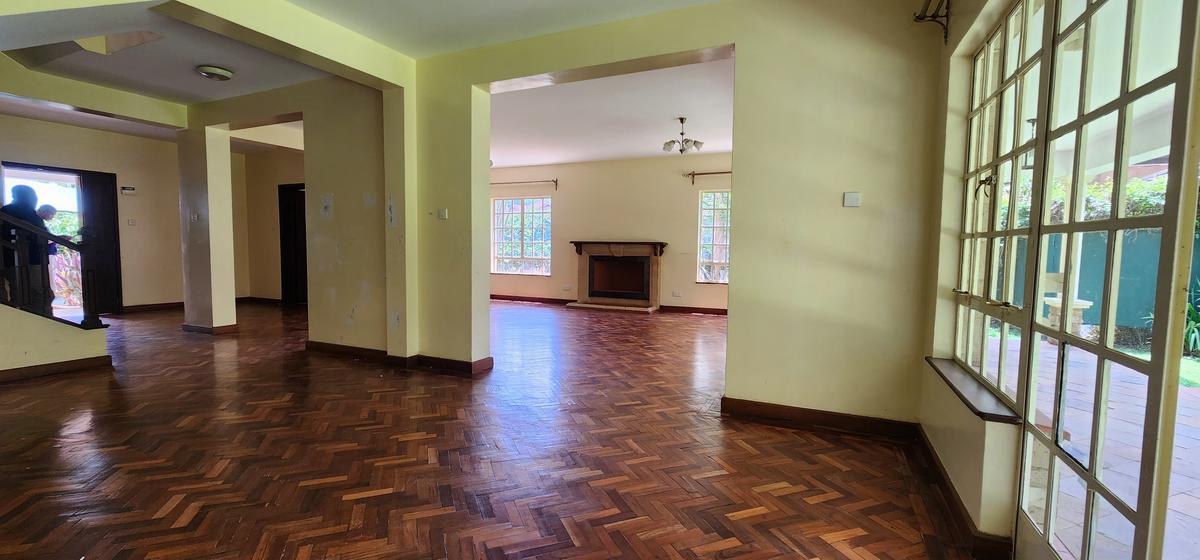 5 Bed Villa with En Suite in Lavington - 3