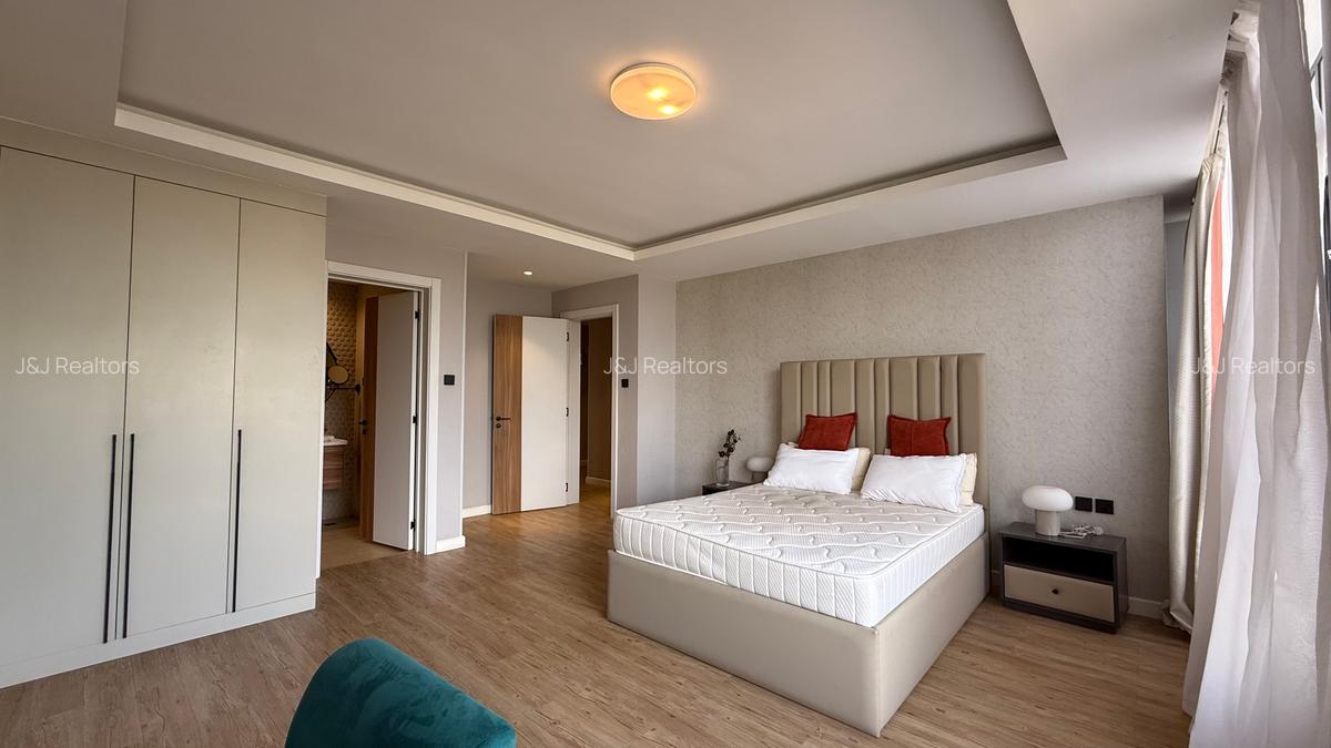 Furnished 2 Bed Apartment with En Suite in Brookside - 10