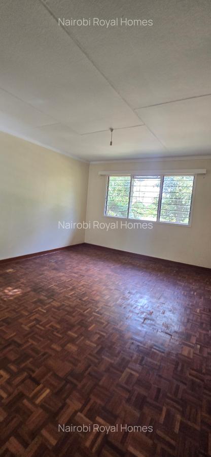 4 Bed House with En Suite at Loresho Crescent - 19