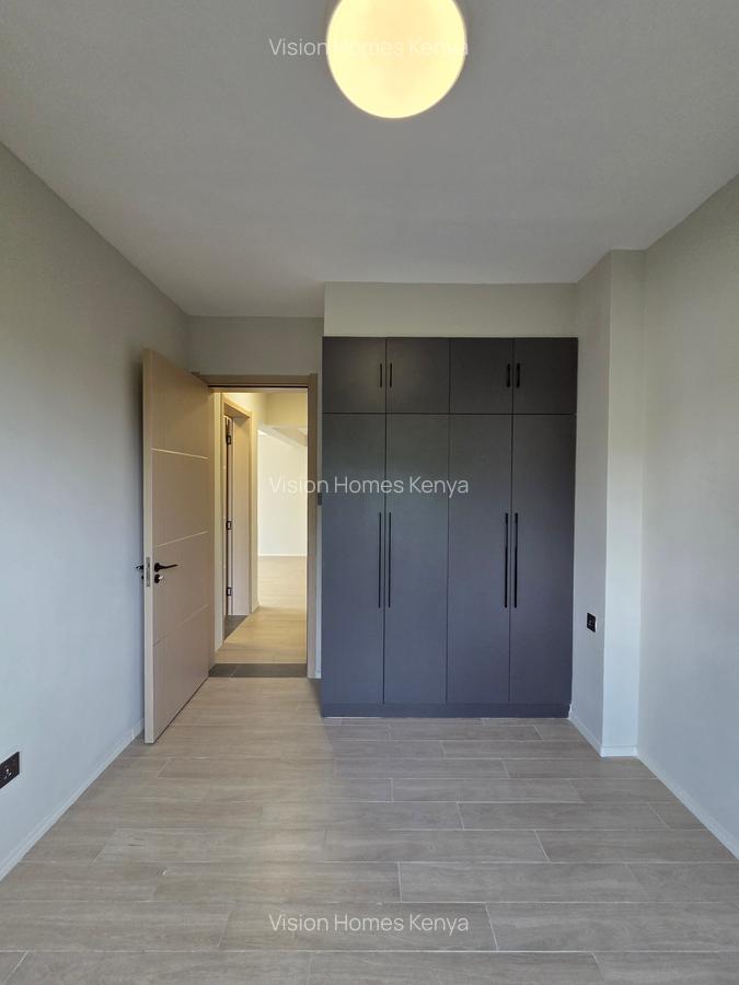 2 Bed Apartment with En Suite in Lavington - 15