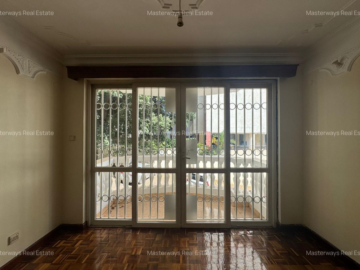 2 Bed Apartment with En Suite at Lantana Road - 16