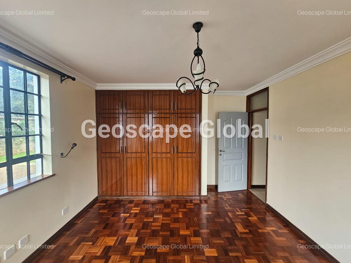 5 Bed House with En Suite in Runda - 19