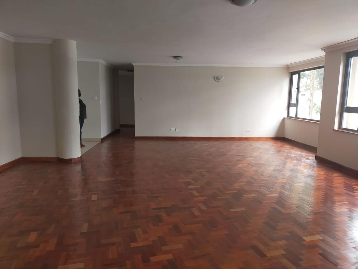 3 bed apartment with en suite in riverside