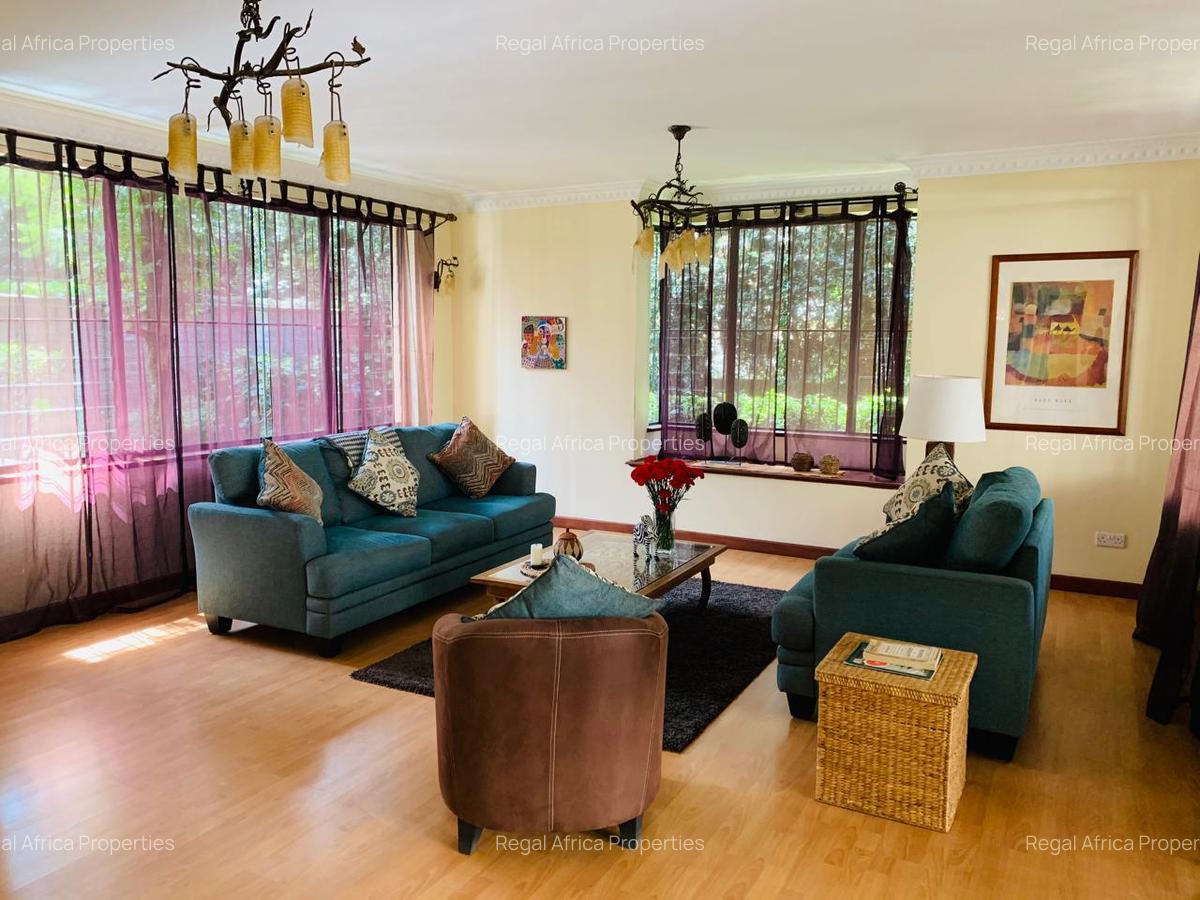 4 Bed Townhouse with En Suite at Lavington - 3