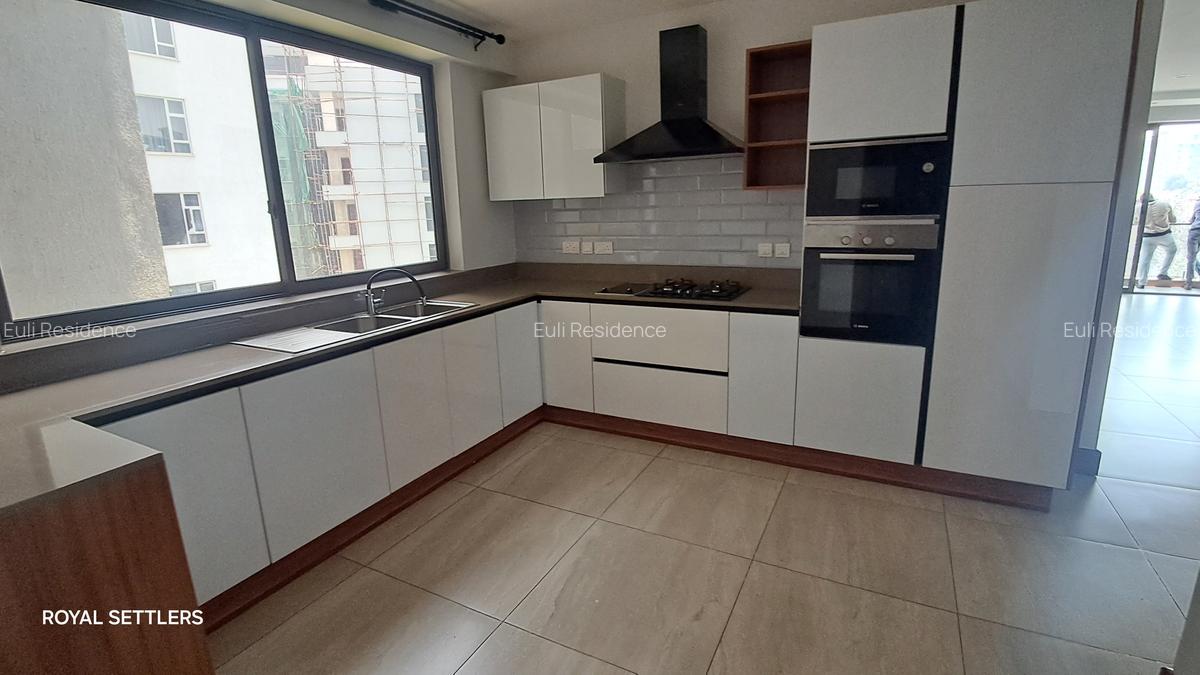 3 Bed Apartment with En Suite at Rhapta Rd - 3