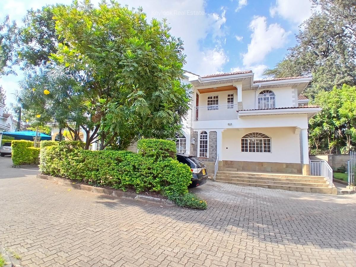 4 Bed Townhouse with En Suite in Lavington - 2