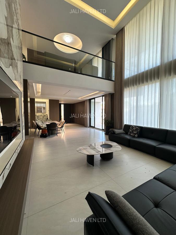 5 Bed Villa with En Suite in Lavington - 2