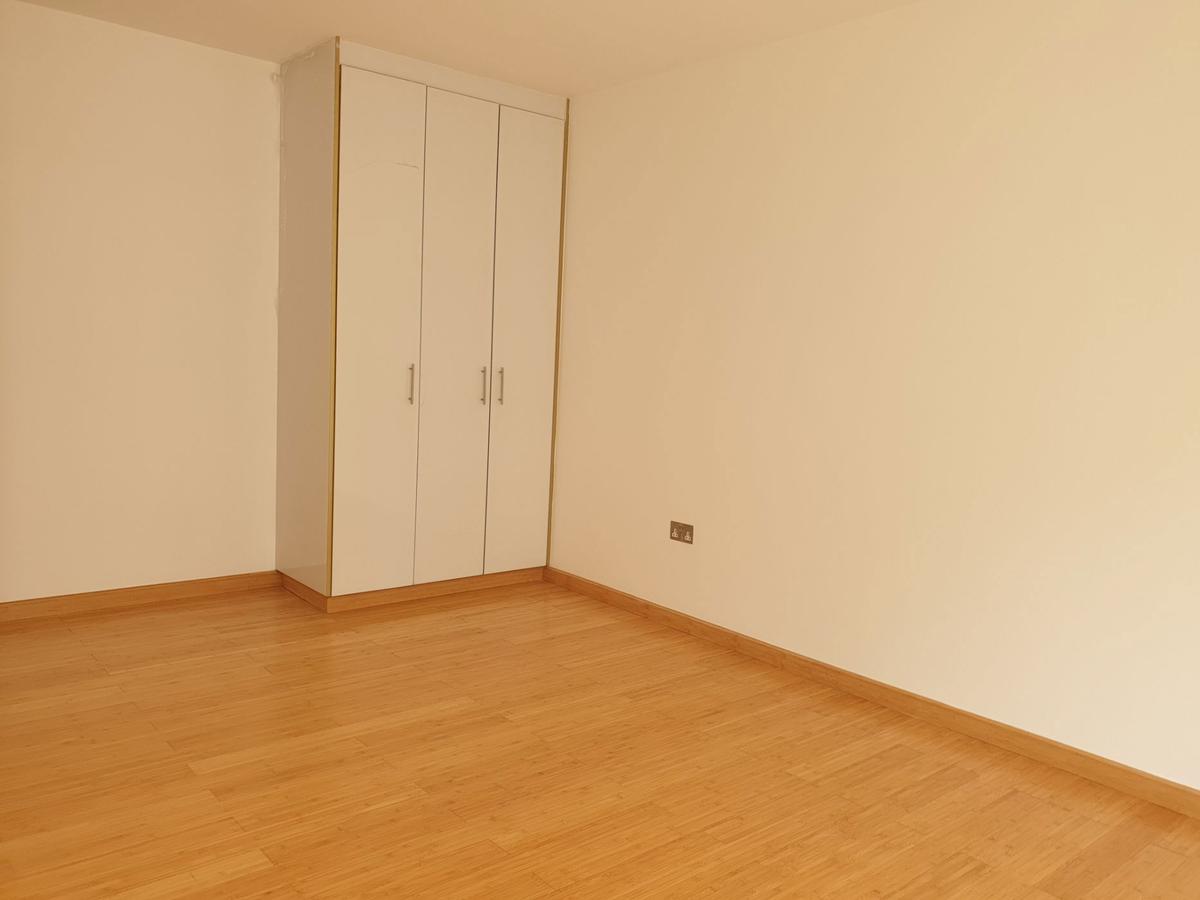 3 Bed Apartment with En Suite at Garden City - 6