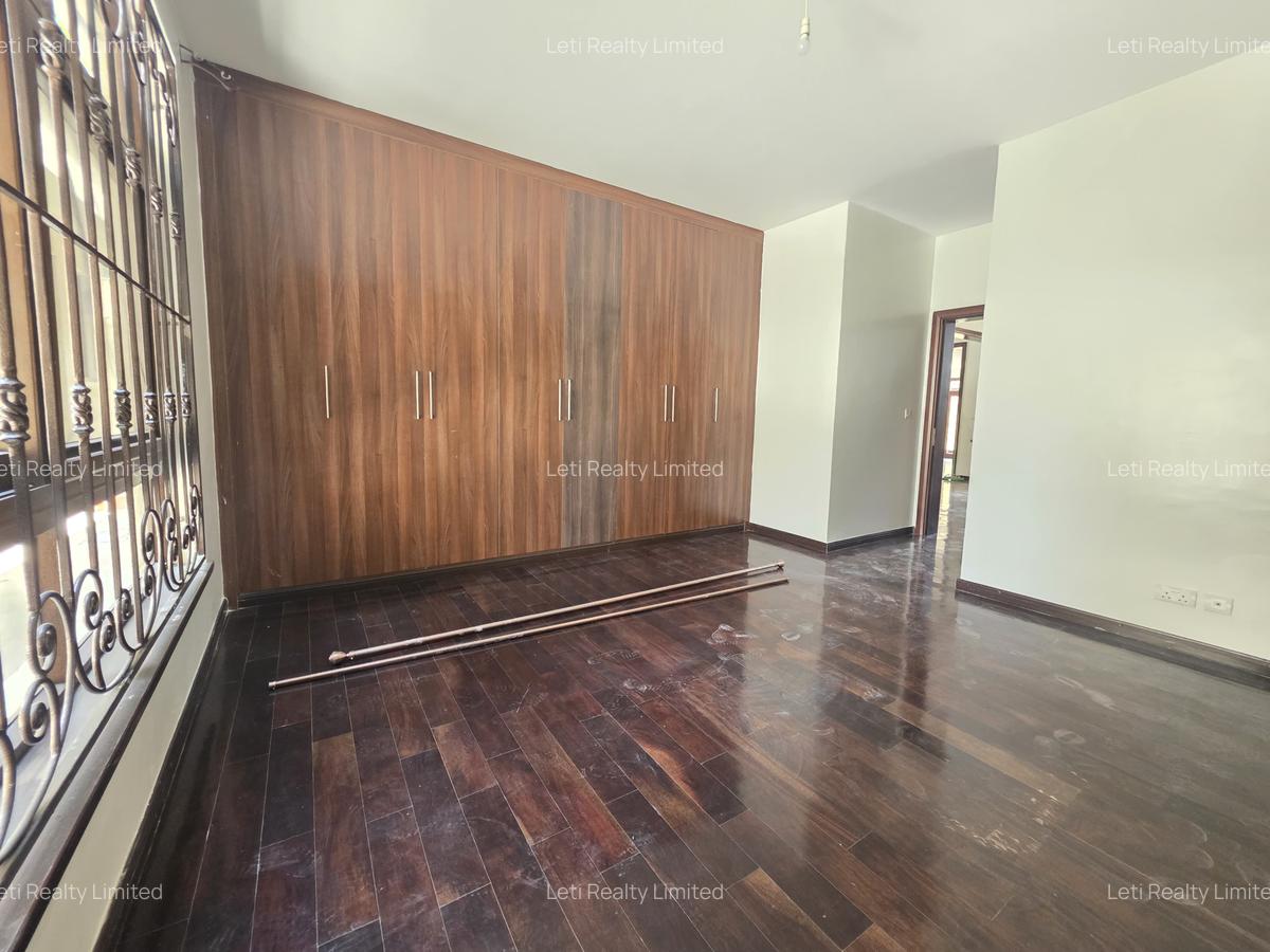 5 Bed Townhouse with En Suite in Lavington - 7