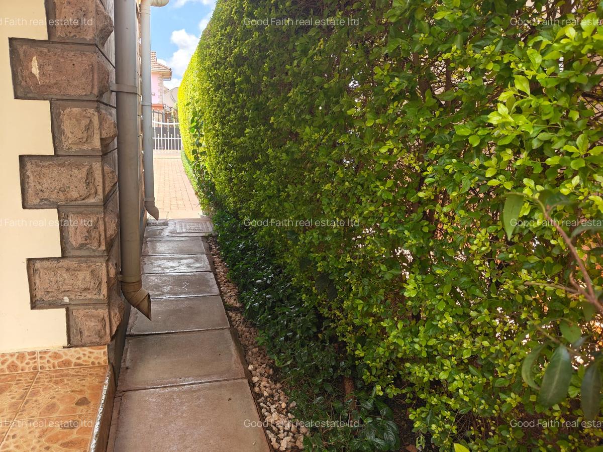 4 Bed Townhouse with En Suite in Kiambu Road - 12