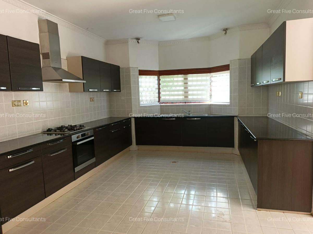 4 Bed Villa with En Suite in Runda - 9