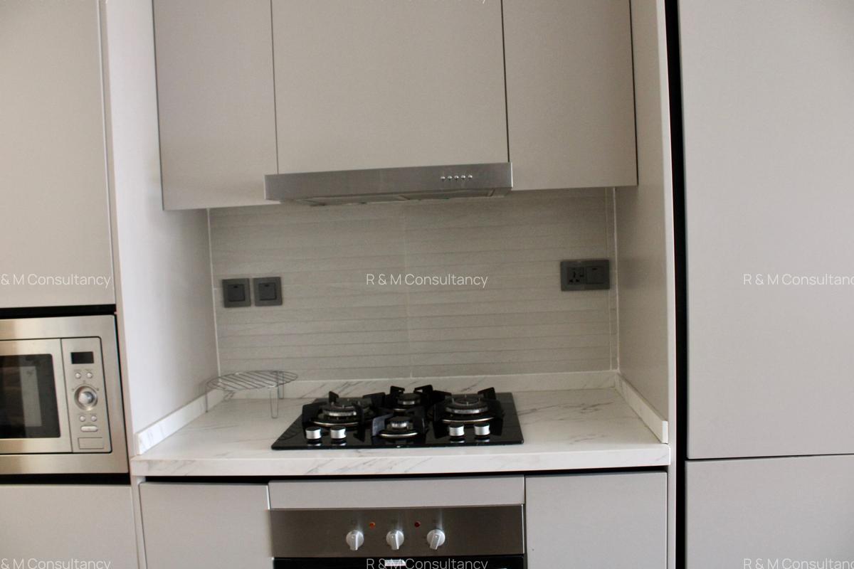 Furnished 3 Bed Apartment with Swimming Pool in Riverside - 6