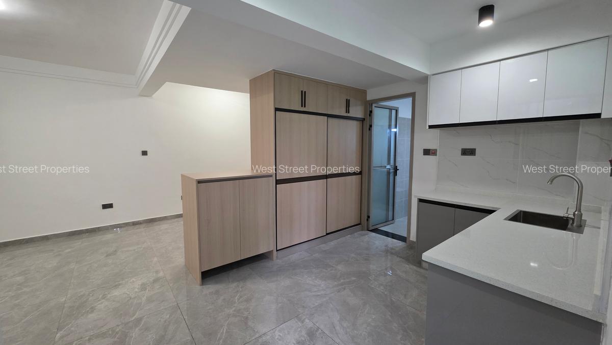 Studio Apartment with En Suite at Valley Acade - 4