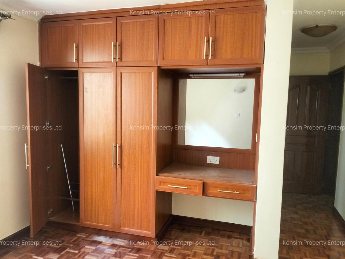 4 Bed Townhouse with En Suite in Lavington - 15