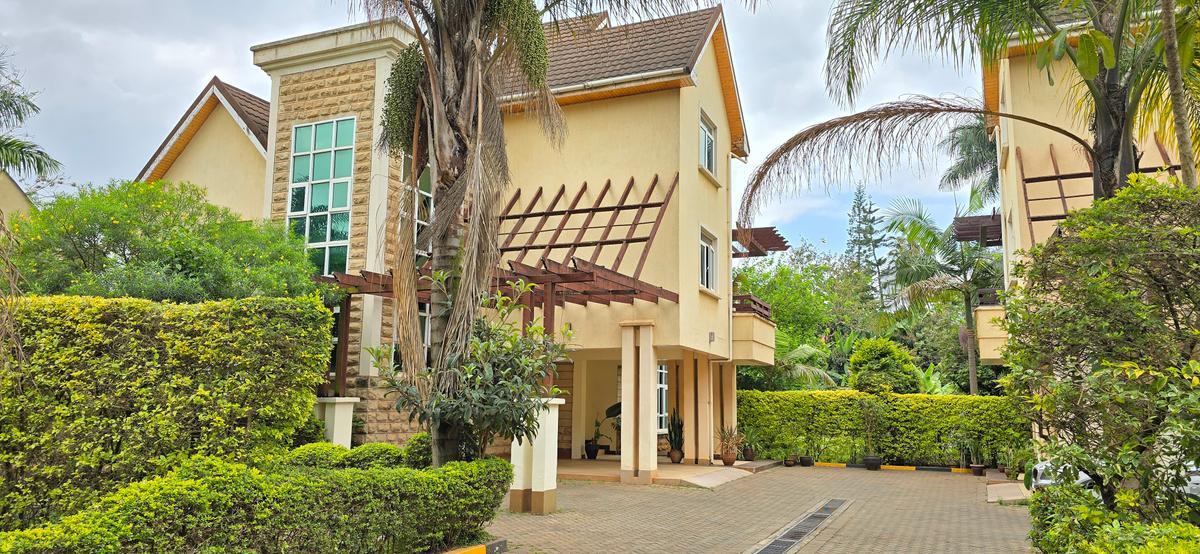 5 Bed Townhouse with En Suite at Owashika Road - 2