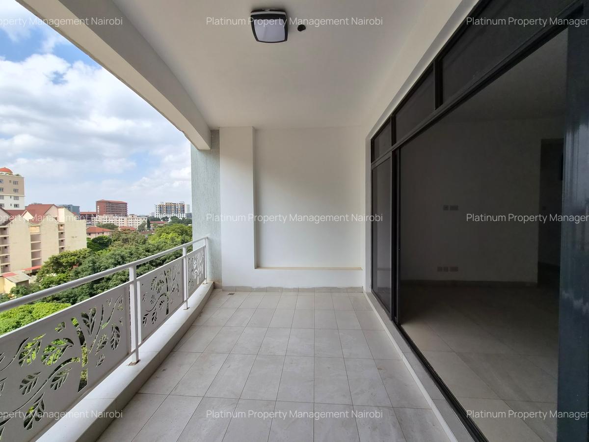 2 Bed Apartment with En Suite at Second Parklands - 7
