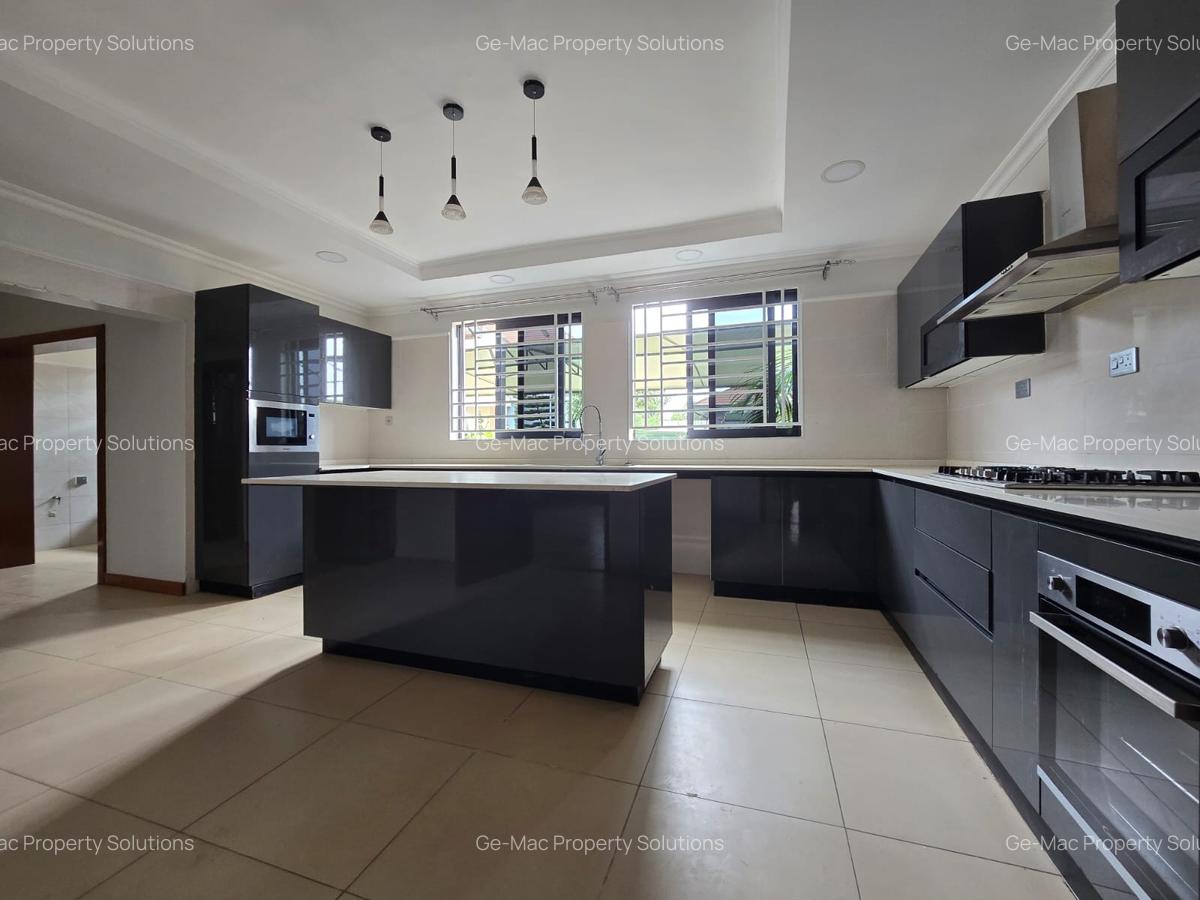 4 Bed House with En Suite in Runda - 6