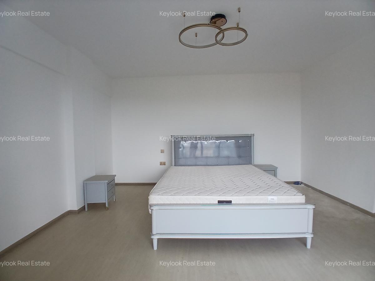 4 Bed Apartment with En Suite at Lavington - 8