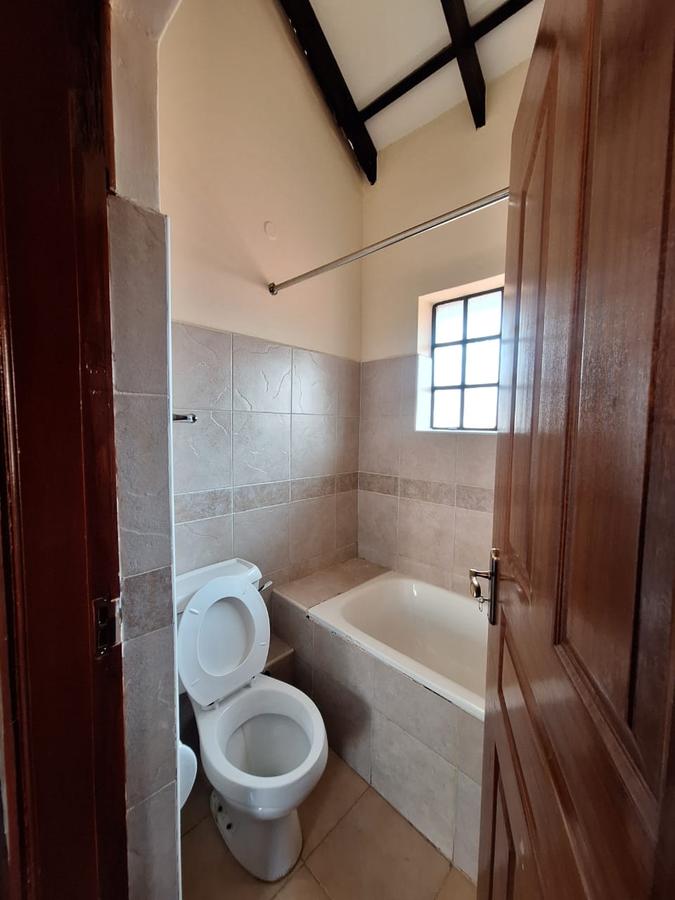 4 Bed Townhouse with En Suite in Spring Valley - 14