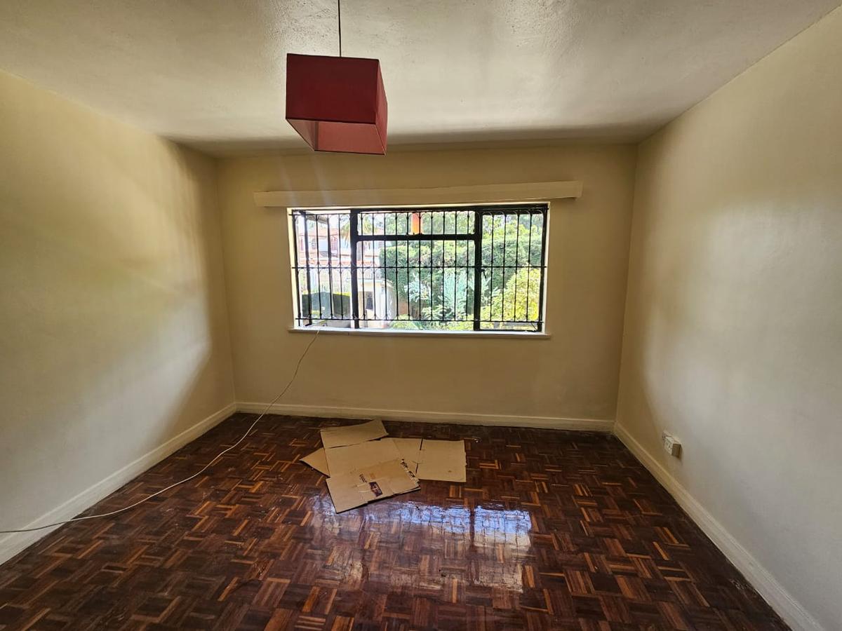 4 Bed House with En Suite in Runda - 8