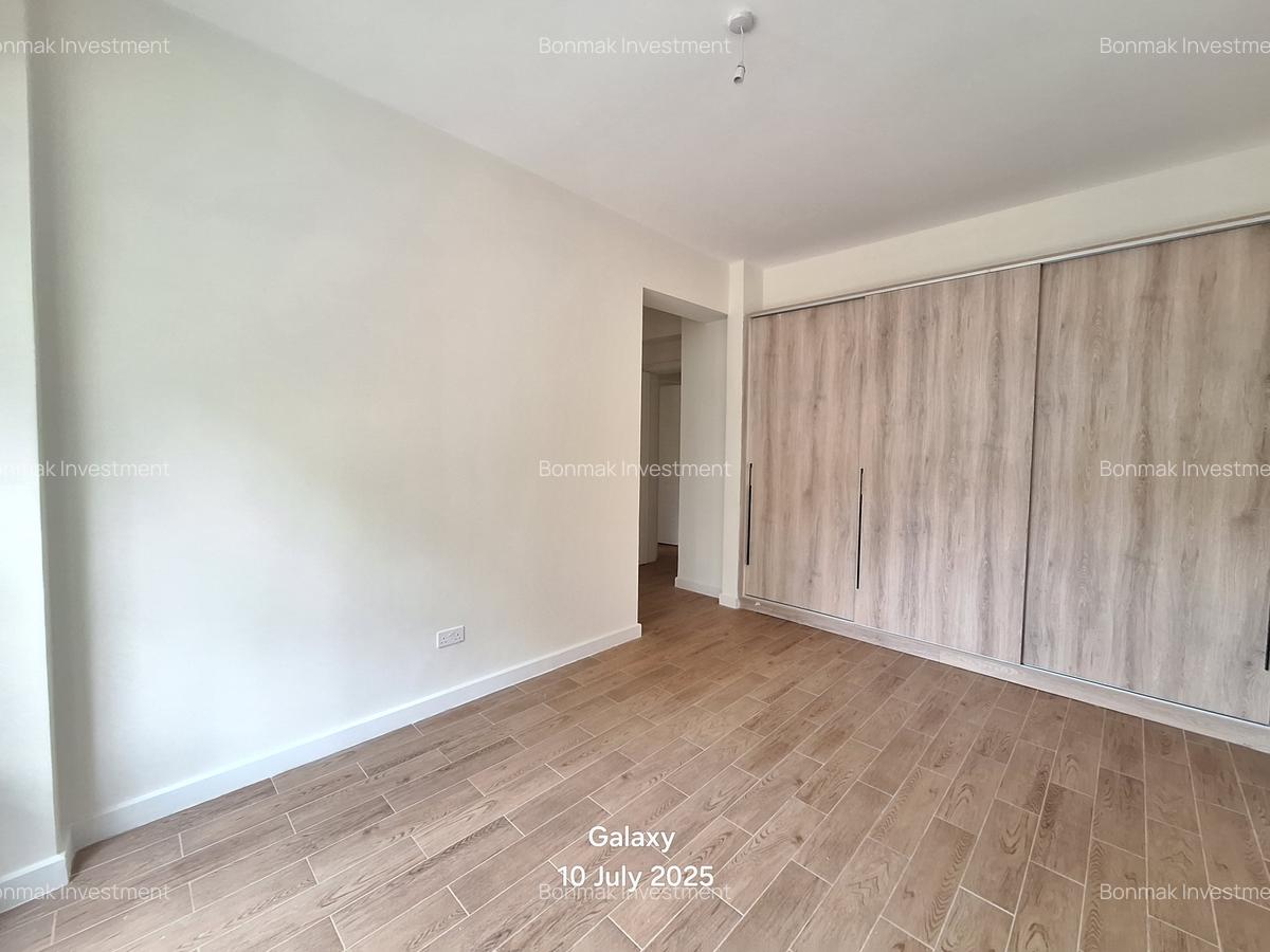 3 Bed Apartment with En Suite at Valley Arcade - 12