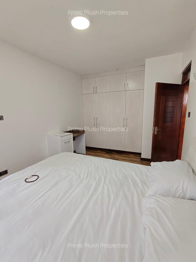 4 Bed Apartment with Swimming Pool in Riverside - 14