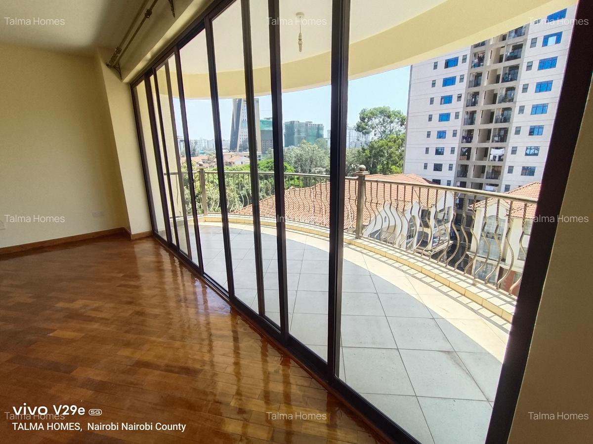2 Bed Apartment with En Suite at Denis Pritt Road - 4
