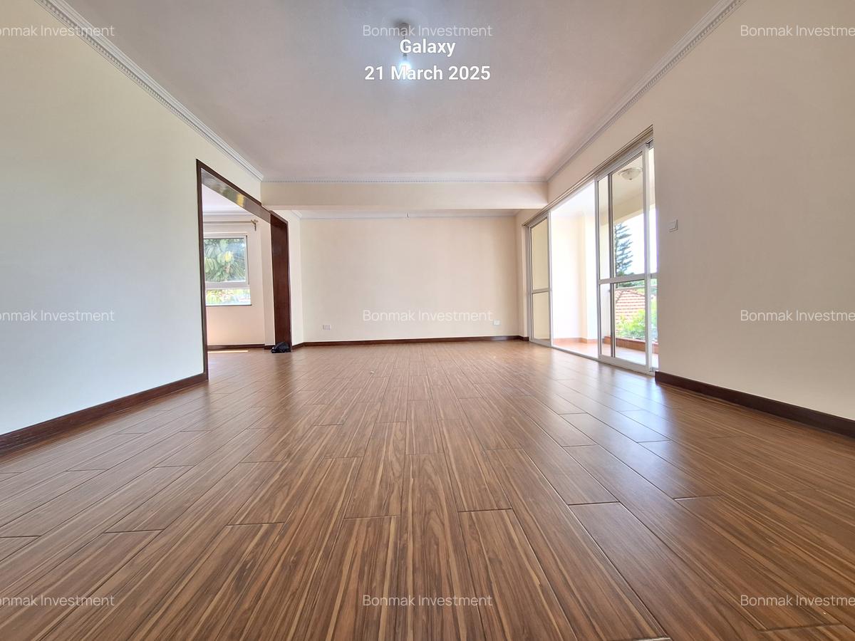 3 Bed Apartment with En Suite at Brookside Drive. - 5