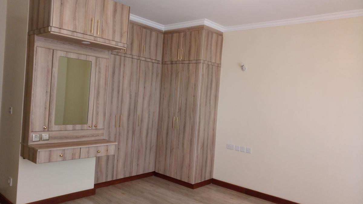 3 Bed Apartment with En Suite at Parklands Nairobi - 4