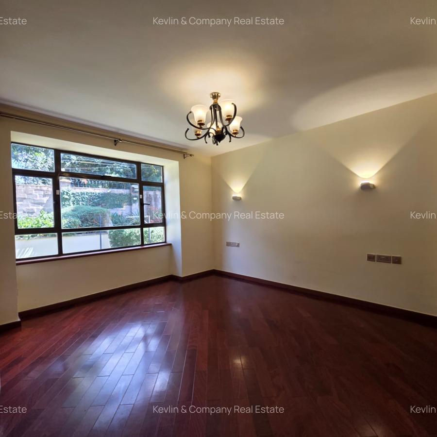 5 Bed Villa with En Suite in Lavington - 19