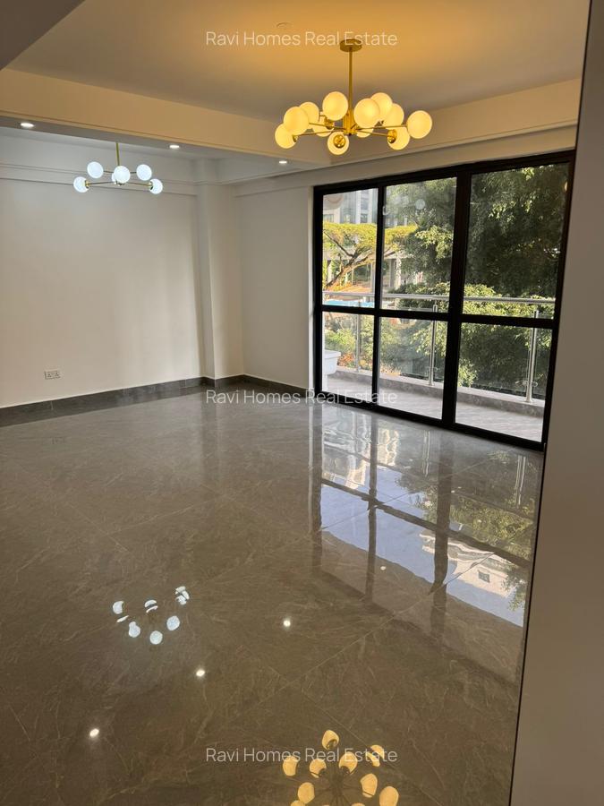 2 Bed Apartment with En Suite at Riverside Drive - 5