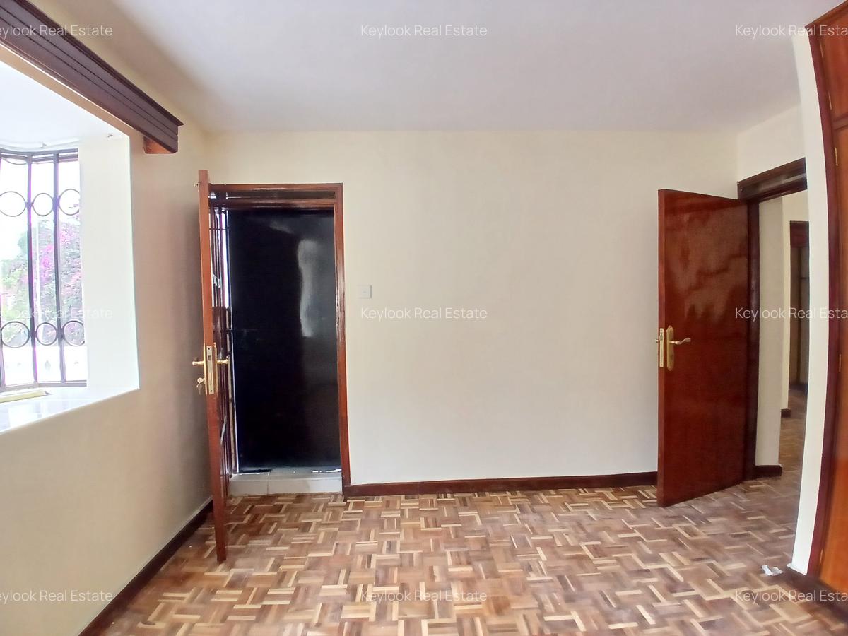 4 Bed Townhouse with En Suite at Lavington Green - 9