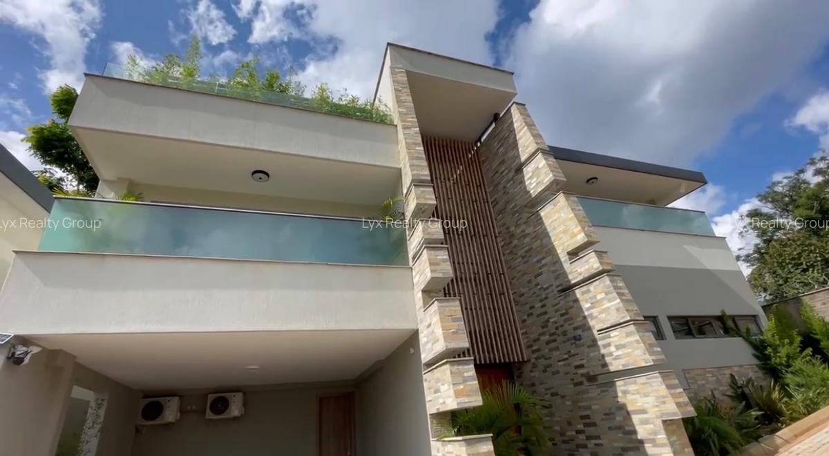 4 Bed Villa with En Suite in Spring Valley - 1