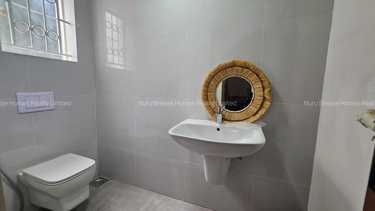 4 Bed House with En Suite in Runda - 11