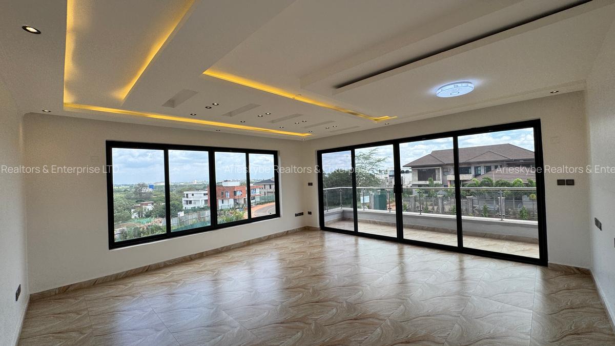 4 Bed House with En Suite in Tatu City - 12