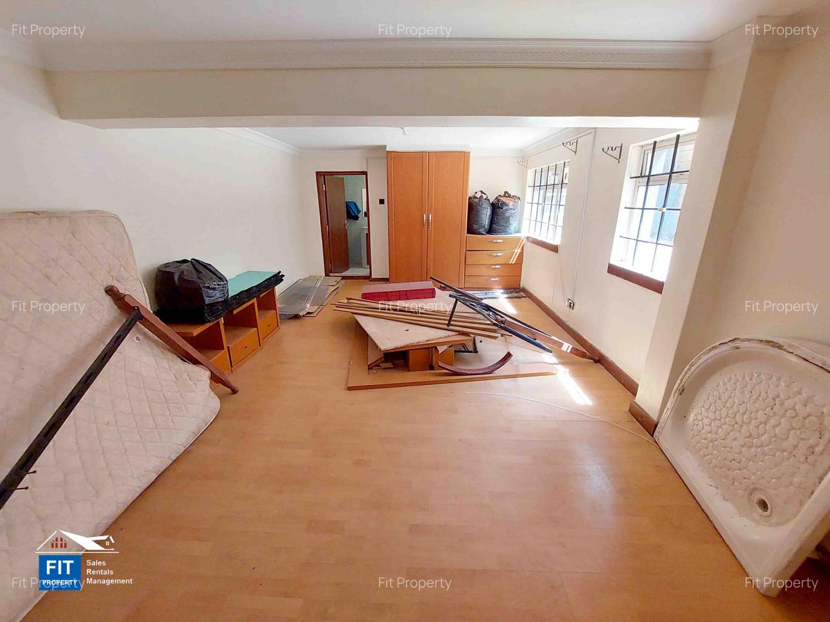 6 Bed House with En Suite at Nairobi - 14